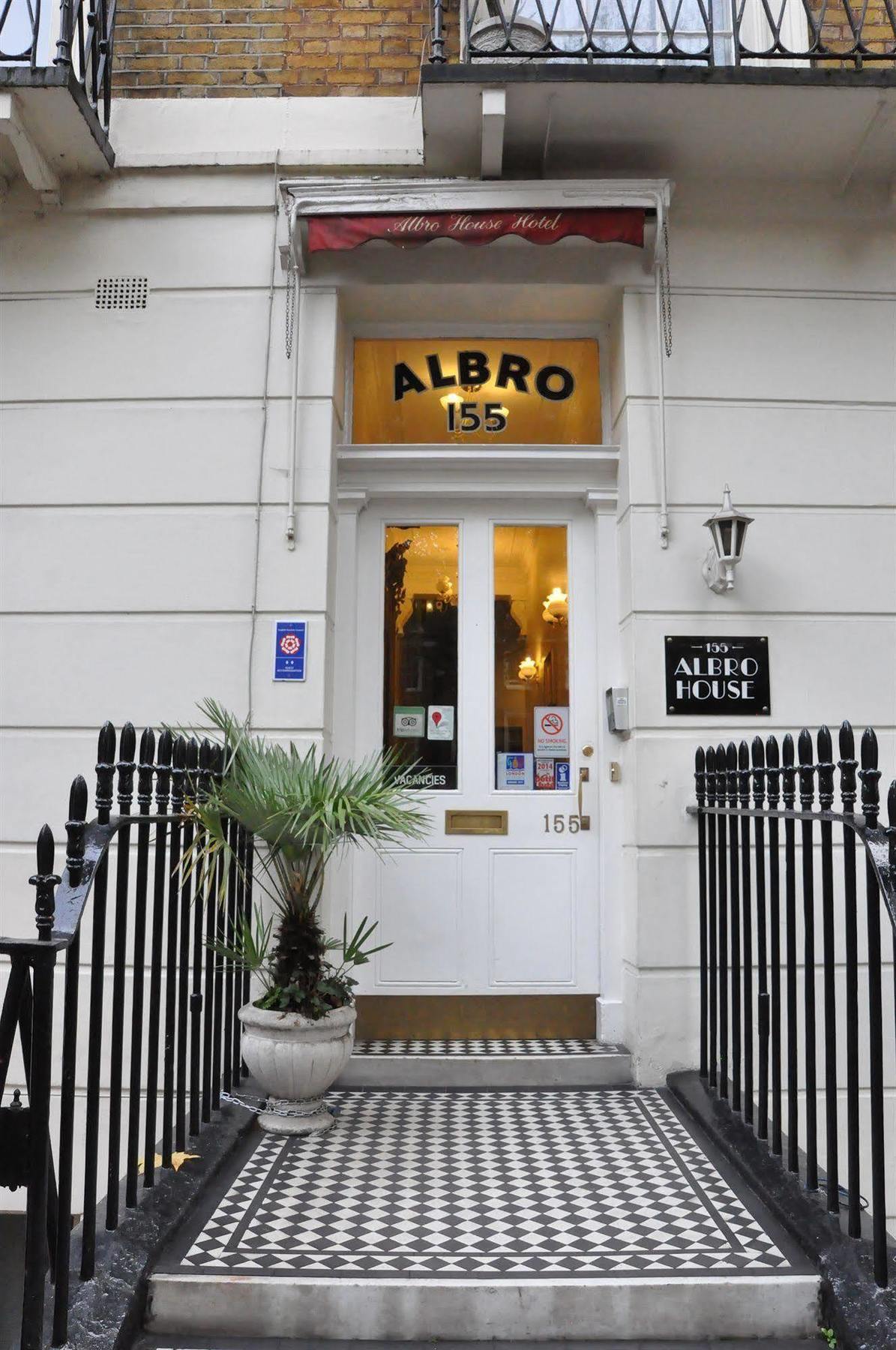 Albro House Hotel 2*
